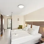 Cityhotel Amadeus ホテル