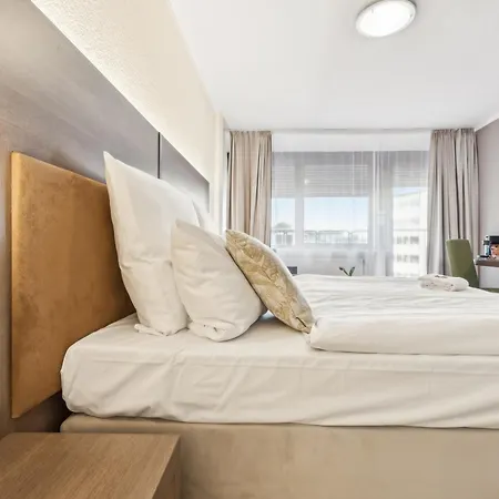 호텔 Cityhotel Amadeus 3*