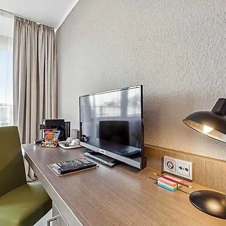 Cityhotel Amadeus ホテル 3*