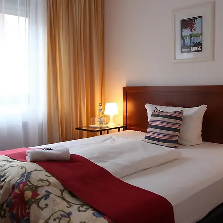 Cityhotel Amadeus Hotell 3*