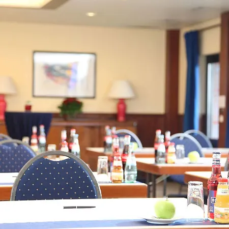 Cityhotel Amadeus Hotell 3*