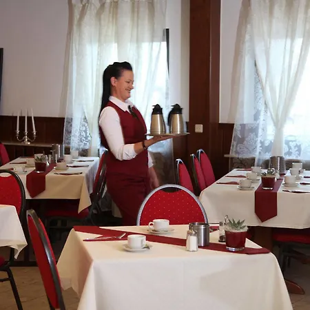 Hotell Cityhotel Amadeus 3*
