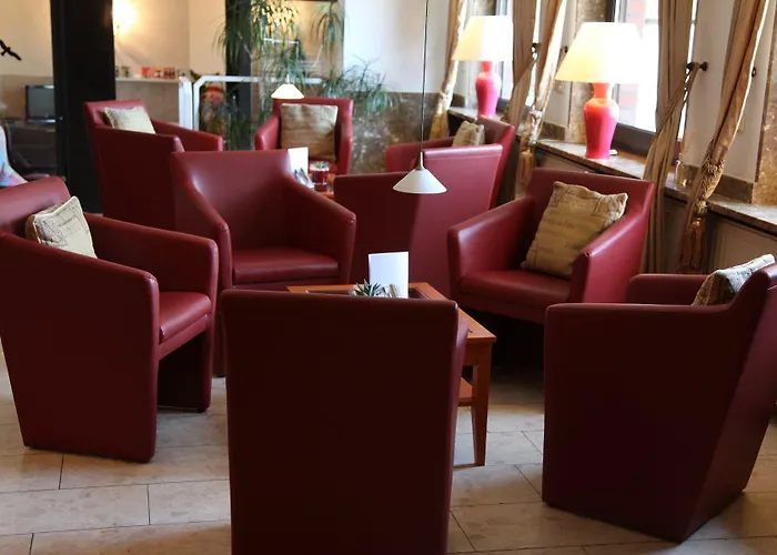 Cityhotel Amadeus فندق