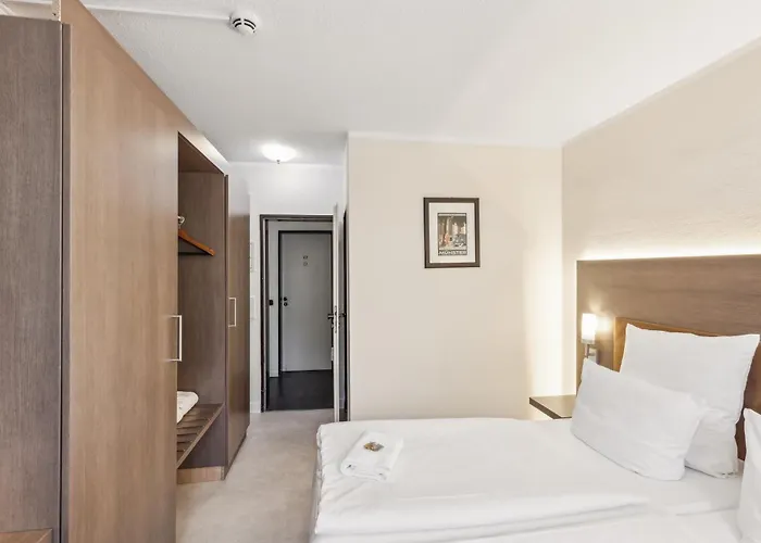 فندق Cityhotel Amadeus 3*